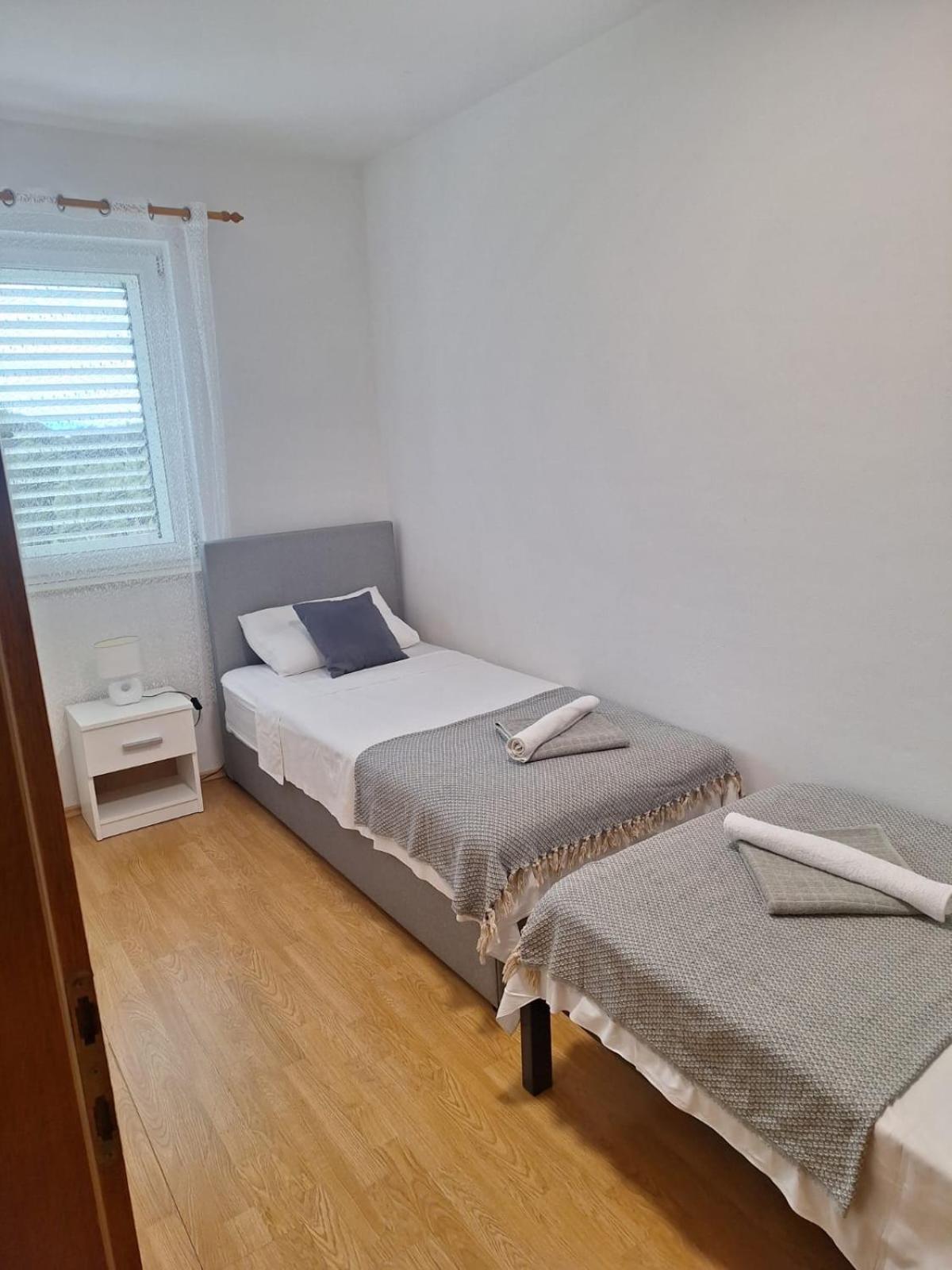 Apartment Tre Strade Baška Voda Eksteriør billede
